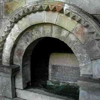 Click para ampliar. Pulsa en el nombre para ver la ficha. Pelayo 7 - Tumba de Pelayo y Gaudiosa